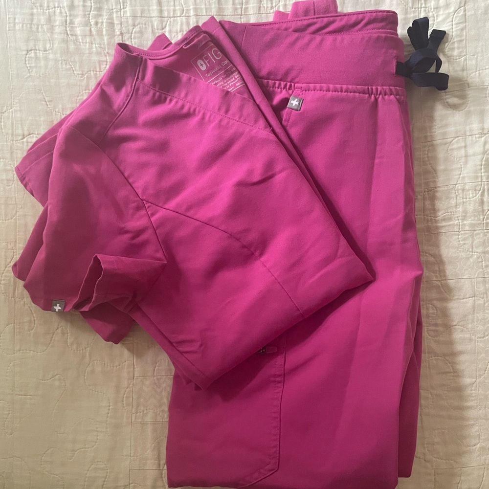 Figs scrubs- like new condition